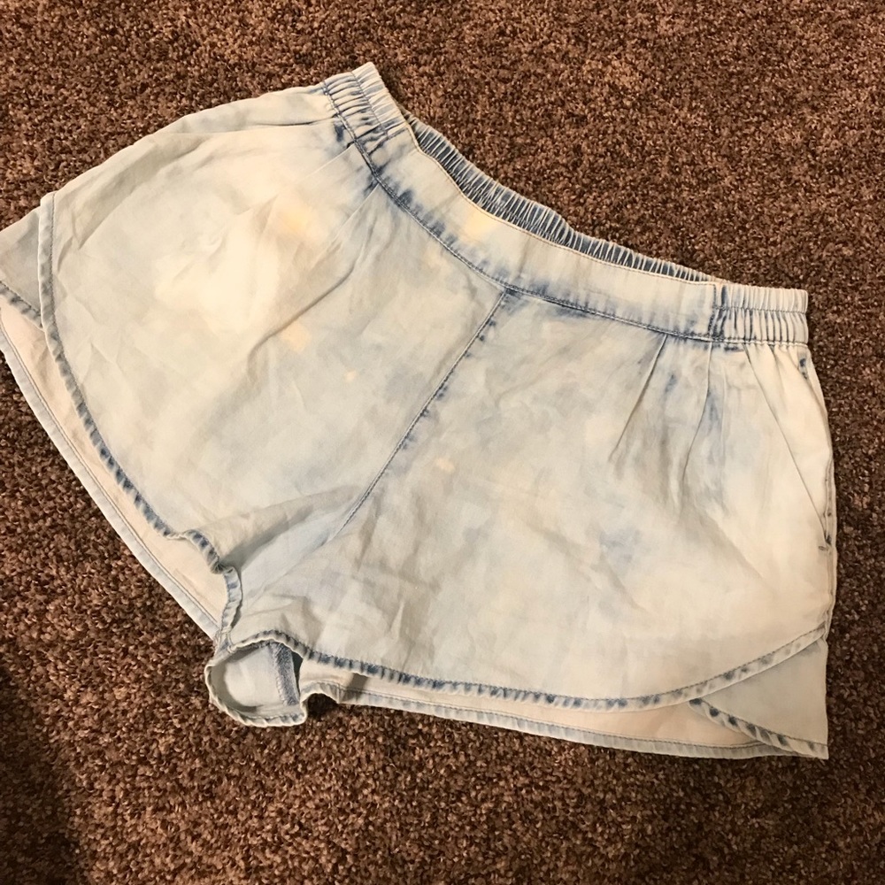 American Eagle Short